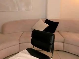 Naomii-campbell  live sex cam