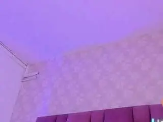 Vayoleen  live sex cam