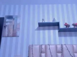 Vayoleen  live sex cam