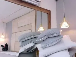 Ashleytaylor1  live sex cam