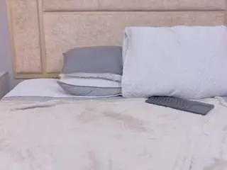 Ashleytaylor1  live sex cam