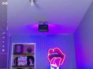 Kalilowe  live sex cam