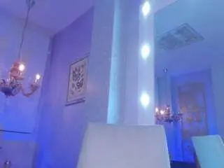 Riri-brunnete  live sex cam