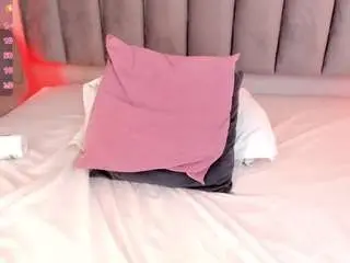 Tinacurly  live sex cam