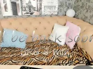 Karenvillis  live sex cam