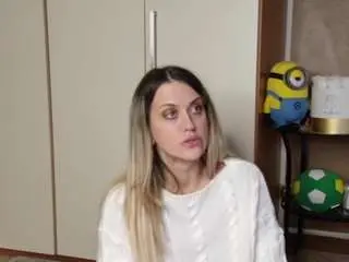 Scarletverdi  live sex cam