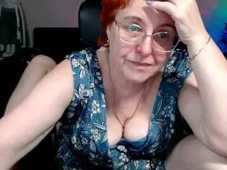 Curvyjoanna  live sex cam