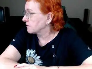 Curvyjoanna  live sex cam