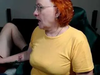 Curvyjoanna  live sex cam