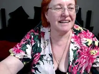 Curvyjoanna  live sex cam