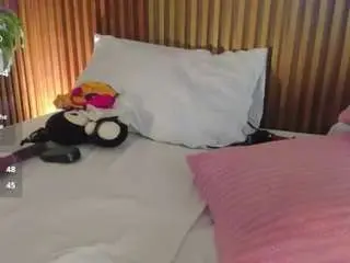 Duna23  live sex cam