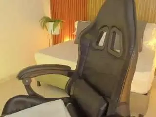 Duna23  live sex cam