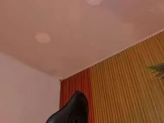 Duna23  live sex cam