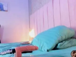 Hillary-collins  live sex cam