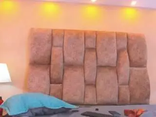 Miiahot  live sex cam