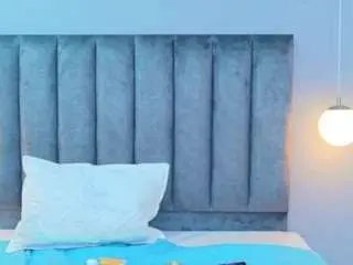 Miiahot  live sex cam