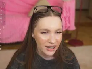 Naye-omy  live sex cam