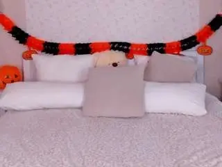 Stella-leee  live sex cam