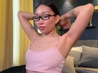 Adriananochi  live sex cam