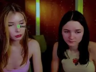 Lole-ti  live sex cam