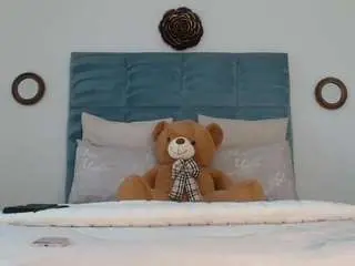 Melons2001  live sex cam