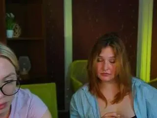 Polly-cute1  live sex cam