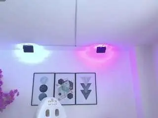 Tamaragrays  live sex cam