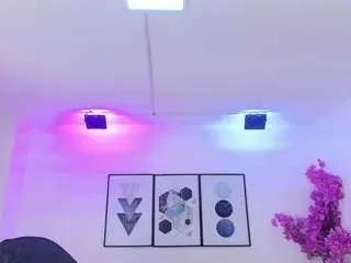 Tamaragrays  live sex cam