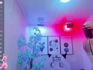 Tamaragrays  live sex cam