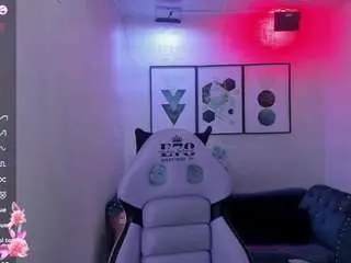 Tamaragrays  live sex cam