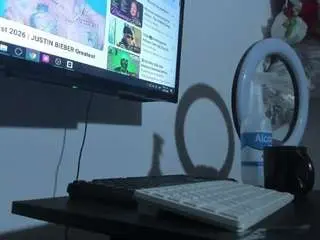Angie-muller  live sex cam