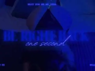 Caroline-rose  live sex cam