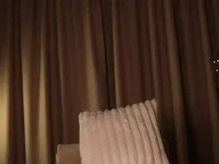 Cyberleah  live sex cam