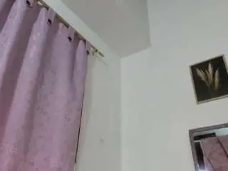 Emeraldblonde  live sex cam