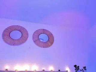 Emycross  live sex cam