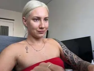 Hotsweetbb  live sex cam