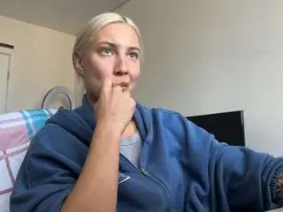 Hotsweetbb  live sex cam