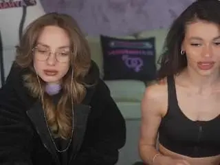 Kira054  live sex cam