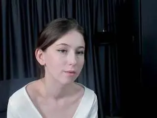 Alainewoernle  live sex cam