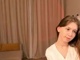 Alainewoernle  live sex cam