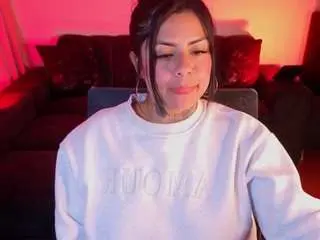 Ivynaugthyqueen  live sex cam