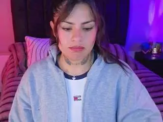 Ivynaugthyqueen  live sex cam