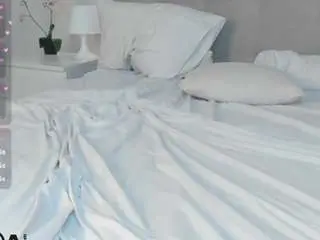 Roxy-moor  live sex cam