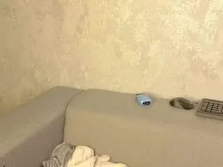 Vivien-ross  live sex cam