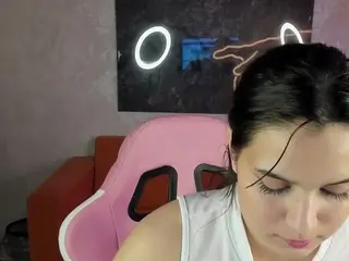 Vivien-ross  live sex cam