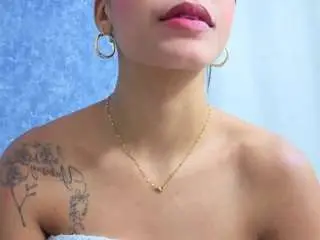 Malia-fooxx  live sex cam