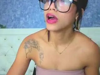 Malia-fooxx  live sex cam