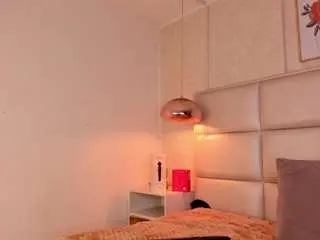 Eva-beluccii  live sex cam