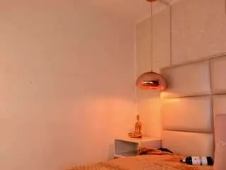 Eva-beluccii  live sex cam