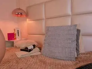 Eva-beluccii  live sex cam